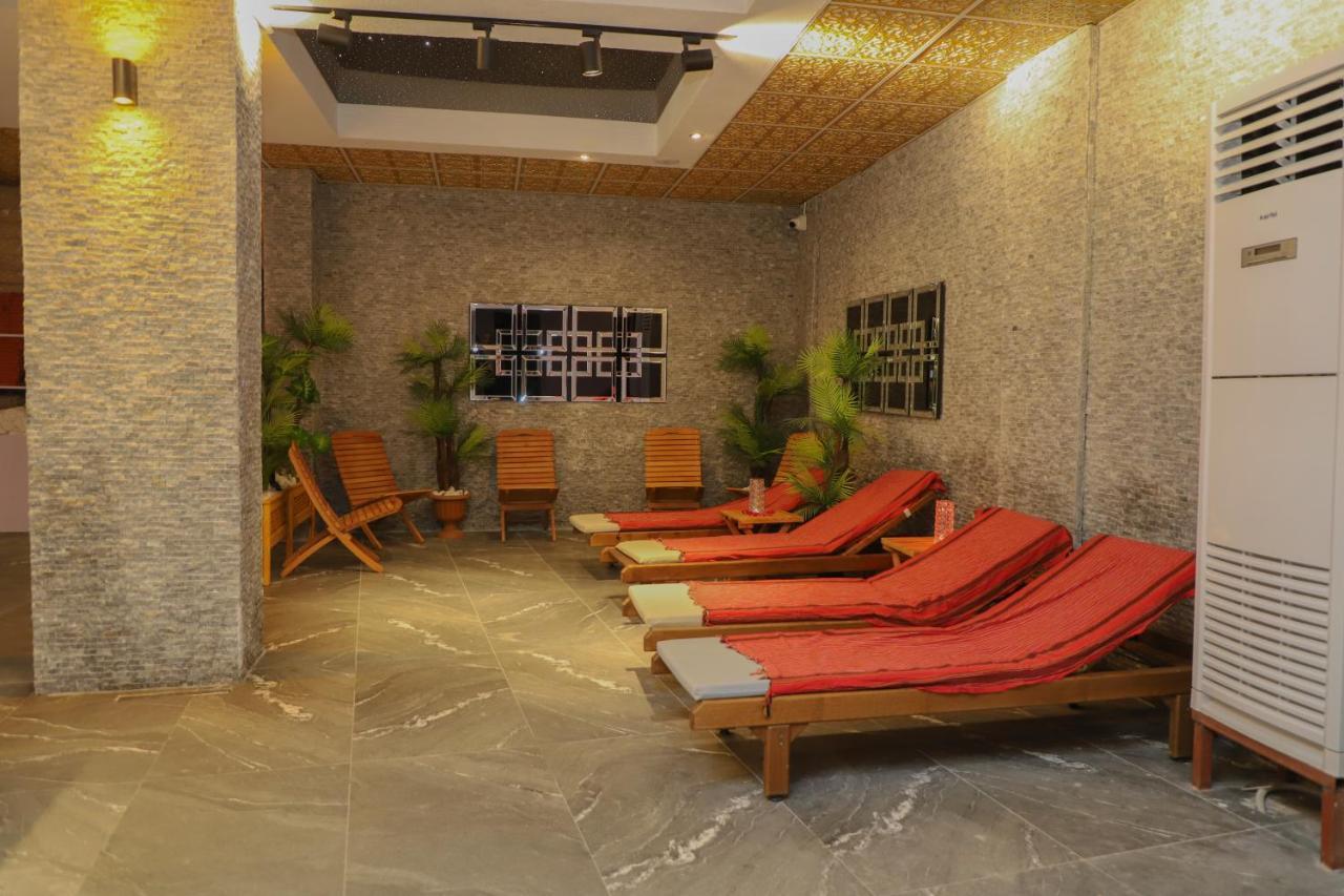Lion Hotel 디딤 외부 사진